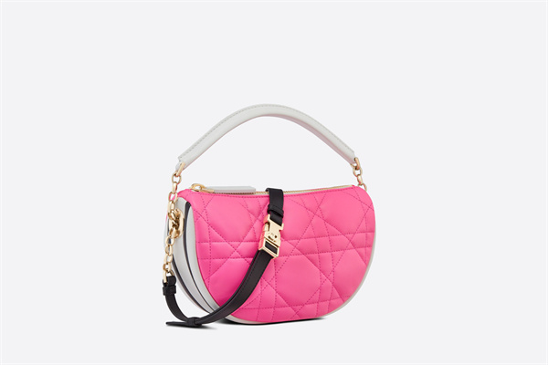【DIOR】VIBEスモールホーボーバッグ DIOR VIBE スモール ホーボーバッグ 20 x 15 x 7 cm – 高島屋