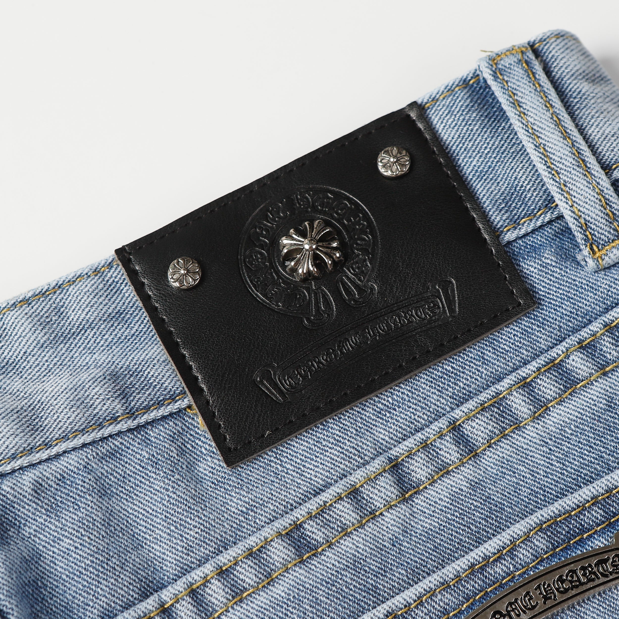 【Chrome Hearts】クロムハーツ ホワイト＆ブラック クロスパッチ ジーンズ 9960