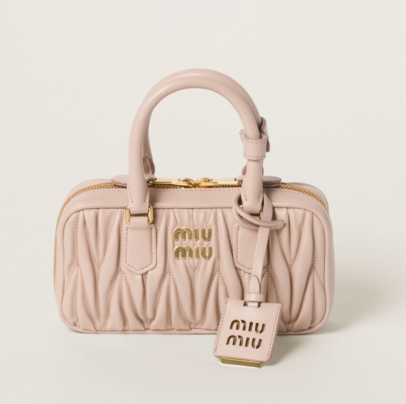 MIUMIU (ミュウミュウ)  新作 ショルダーバッグ アルカディ MATELASSE マテラッセ 5BB142 N88 レディース レザー ハンドバッグ 鞄 F0002/NERO