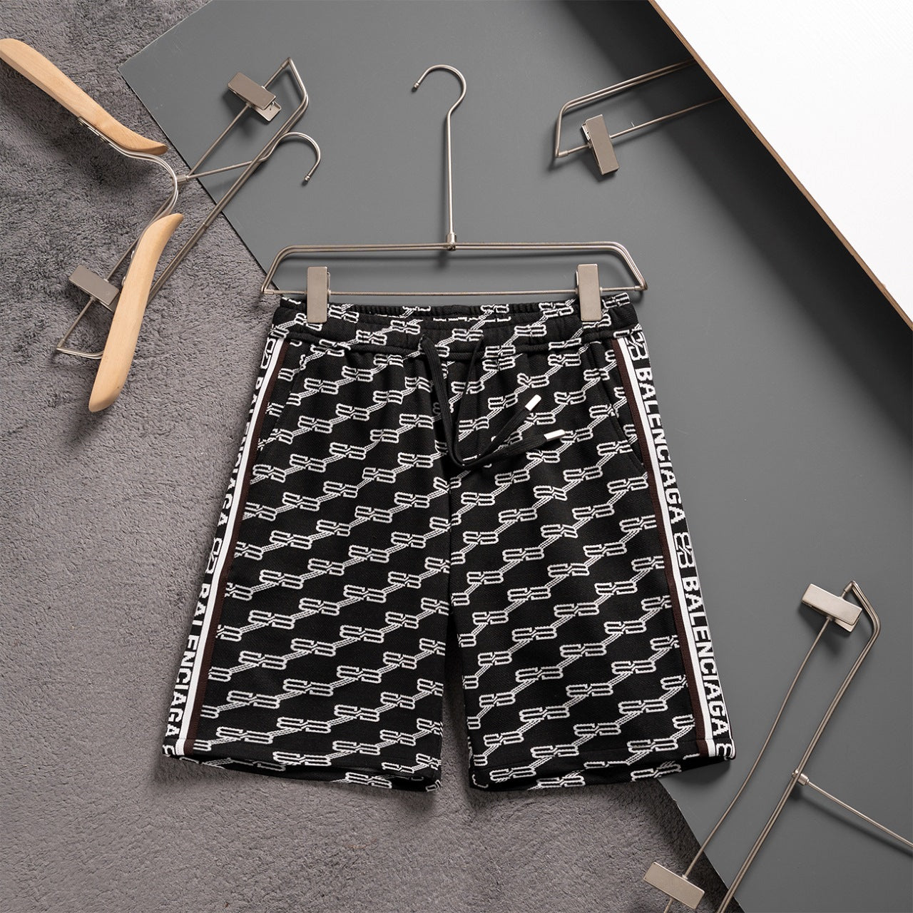 BALENCIAGA 【バレンシアガ】 Shorts-高島屋オンラインストア - 公式