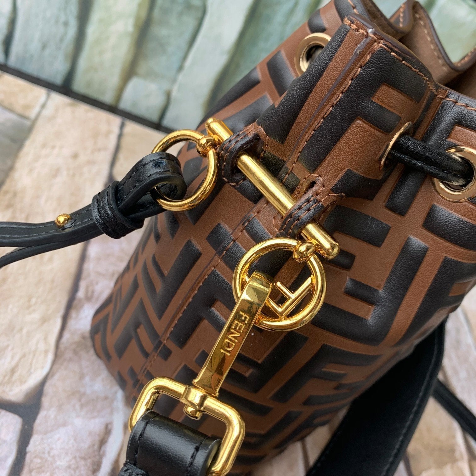 FENDI（フェンディ） メッセンジャーバッグ18x12x10cm-高島屋オンラインストア - 公式