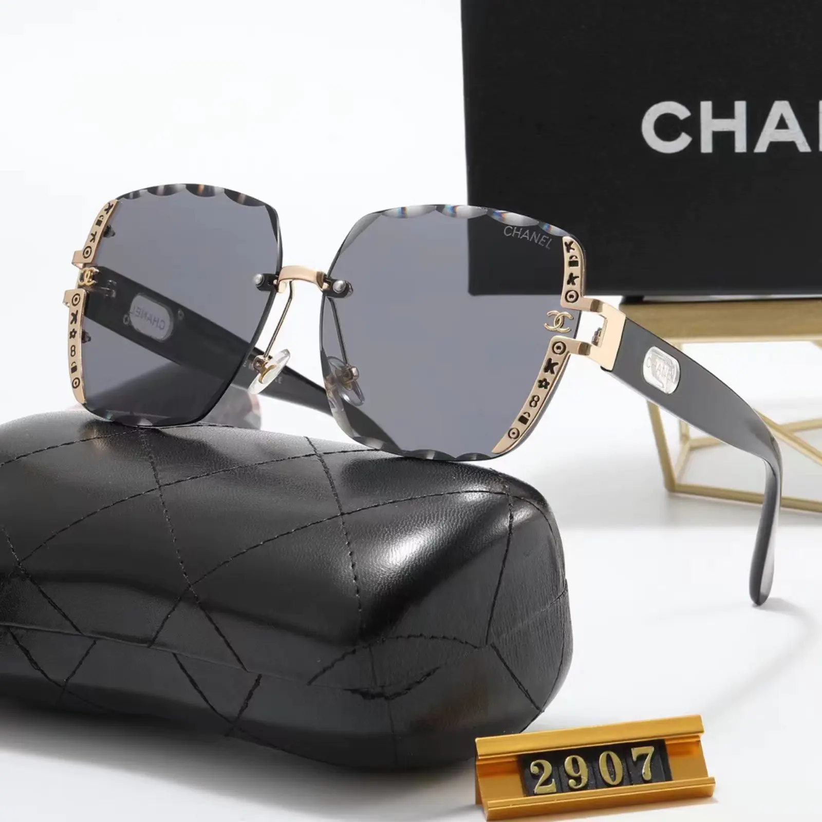 CHANEL サングラス C0004