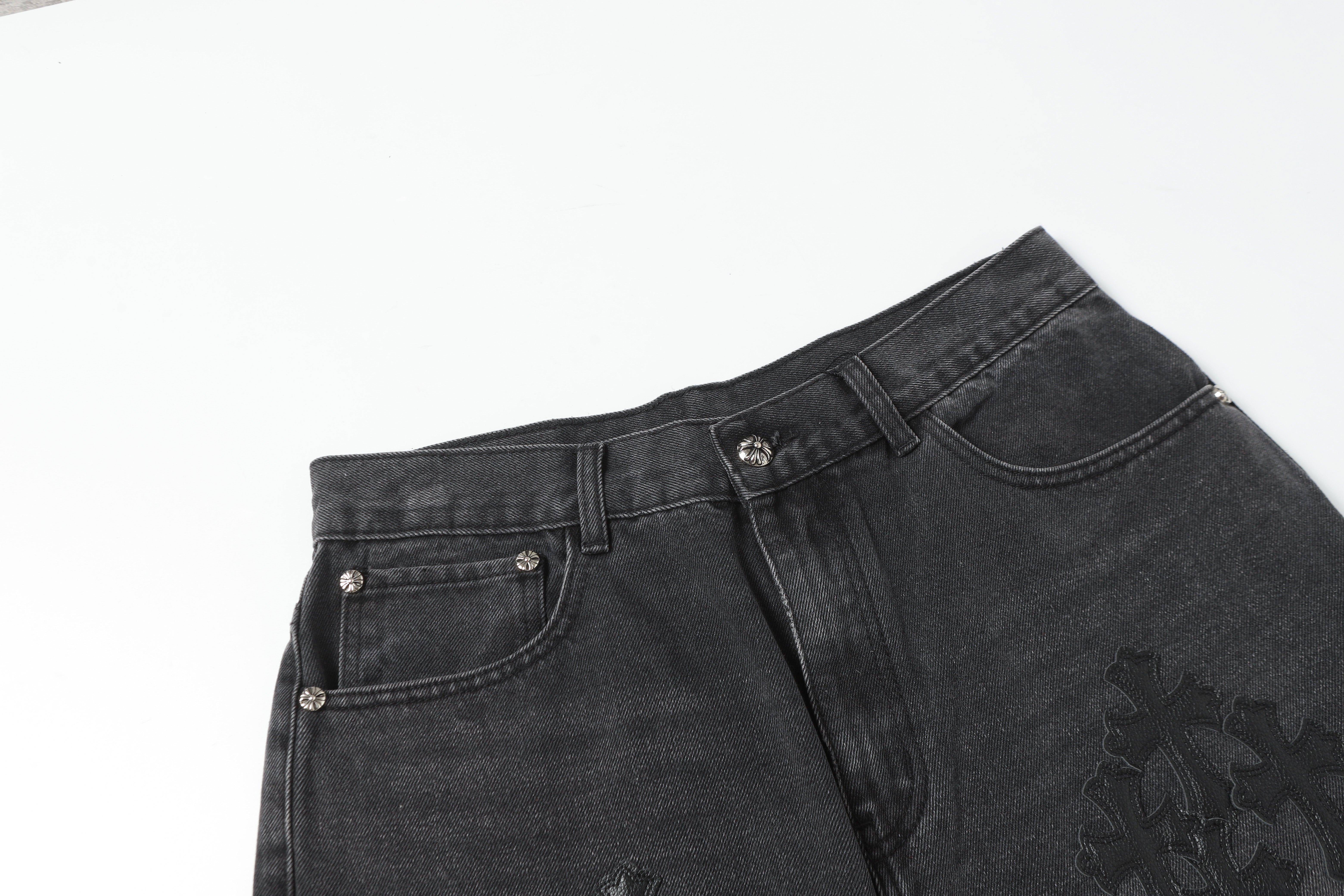 【Chrome Hearts】クロムハーツ ブラッククロスパッチ グレージーンズ