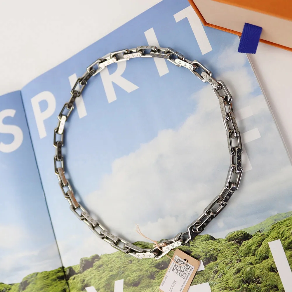 【国内発送/直営店】ネックレス BTS 防弾少年団 のジョングク着用 ♪ 完売必至 ★コリエ チェーン モノグラム