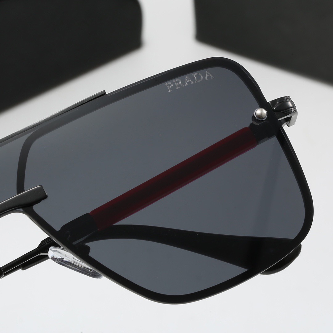 Prada サングラス S0019