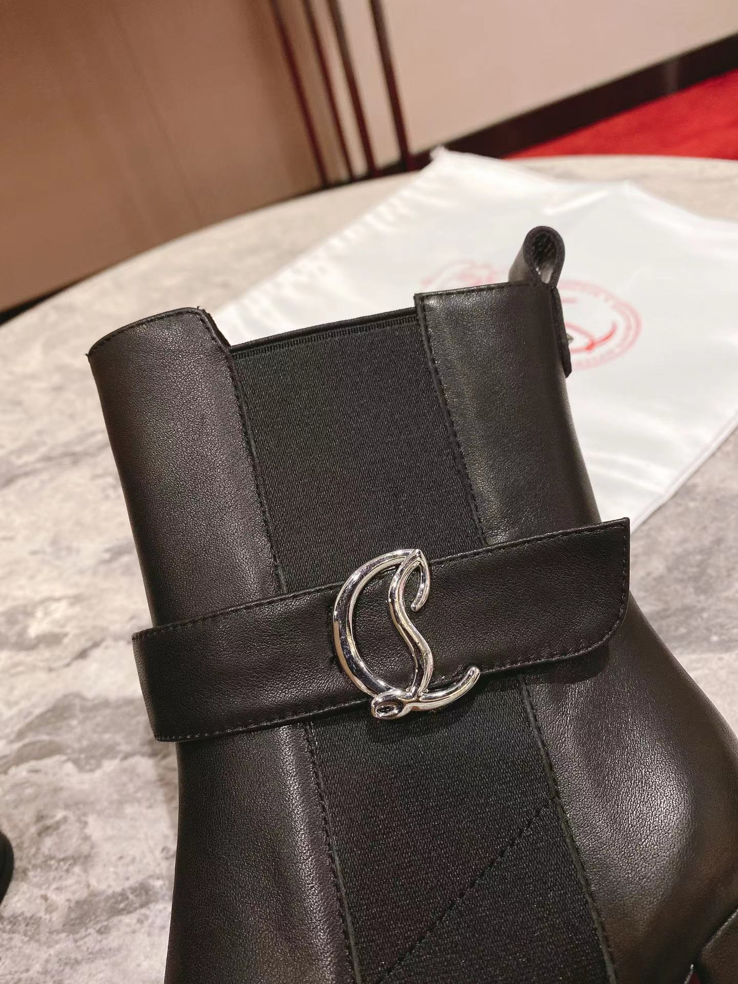 【Christian Louboutin】クリスチャン ルブタン CL Chelsea Booty 70 mm Black JP 23.5 cm/EU 37/US 6/UK 4.5 年末セール-高島屋オンラインストア - 公式