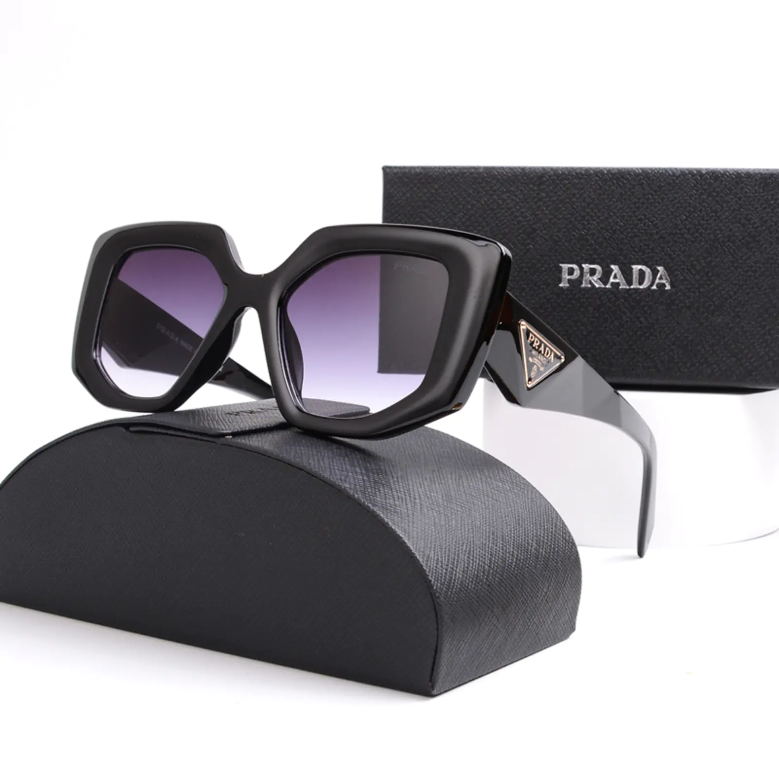 Prada サングラス 1SS96221