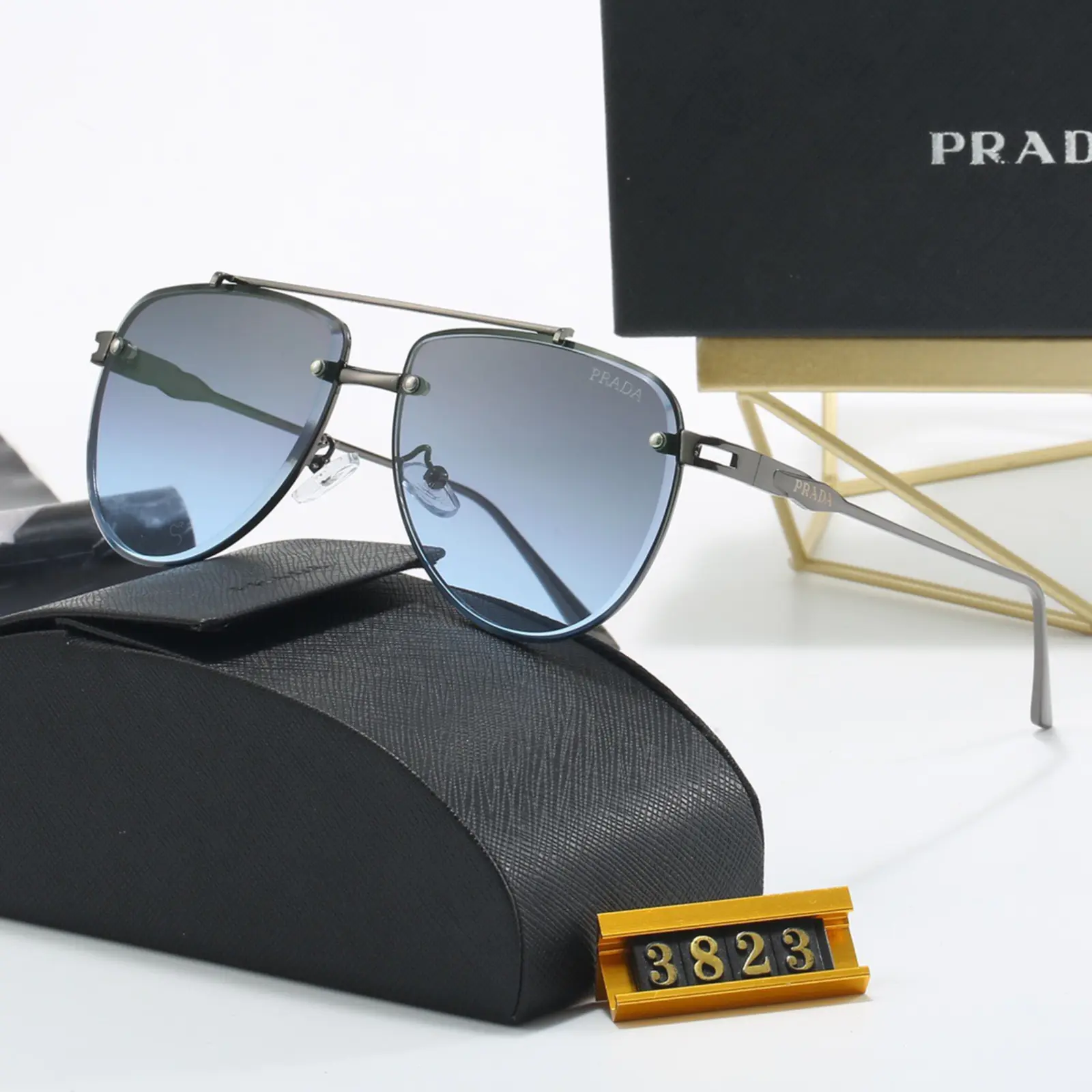 Prada サングラス S0018