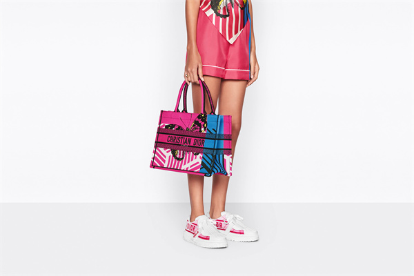 DIOR BOOK TOTE ミディアムバッグ 36 x 27.5 x 16.5 cm-高島屋オンラインストア - 公式