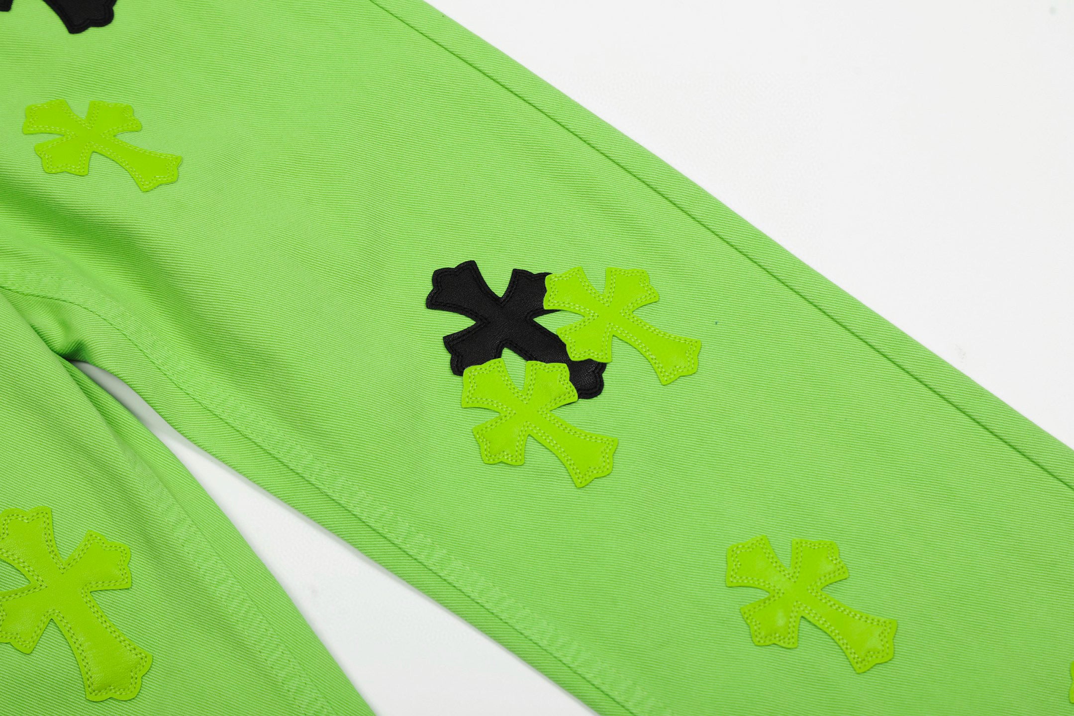 【Chrome Hearts】クロムハーツ 限定版 グリーンカウジーンズ