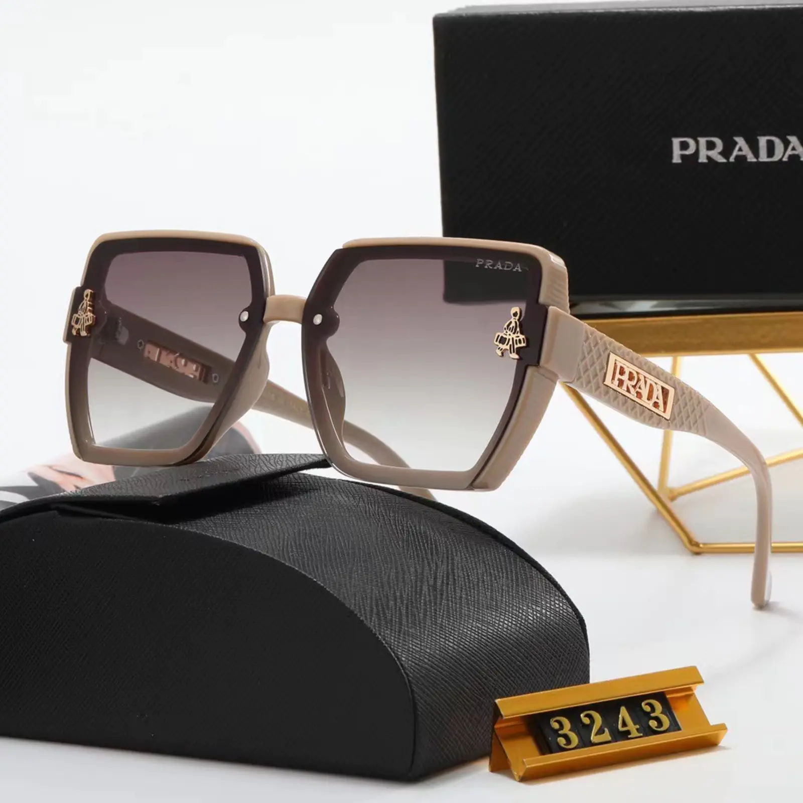 Prada サングラス S0004