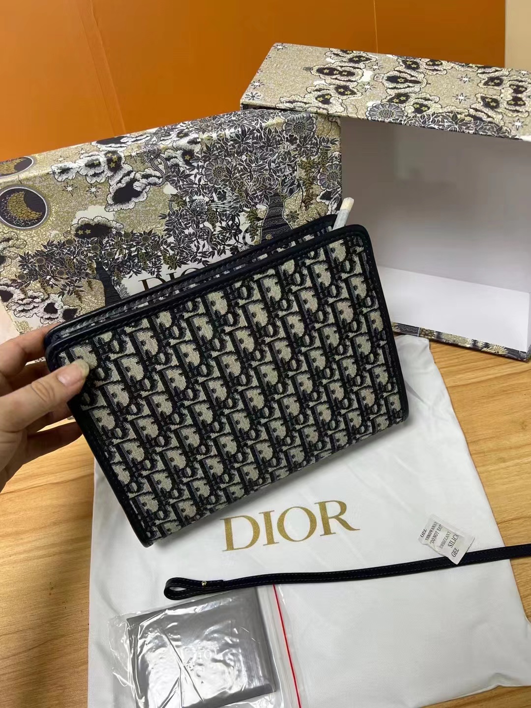 Dior ディオール クラッチバッグ 26*19.5*7 cm – 高島屋オンライン