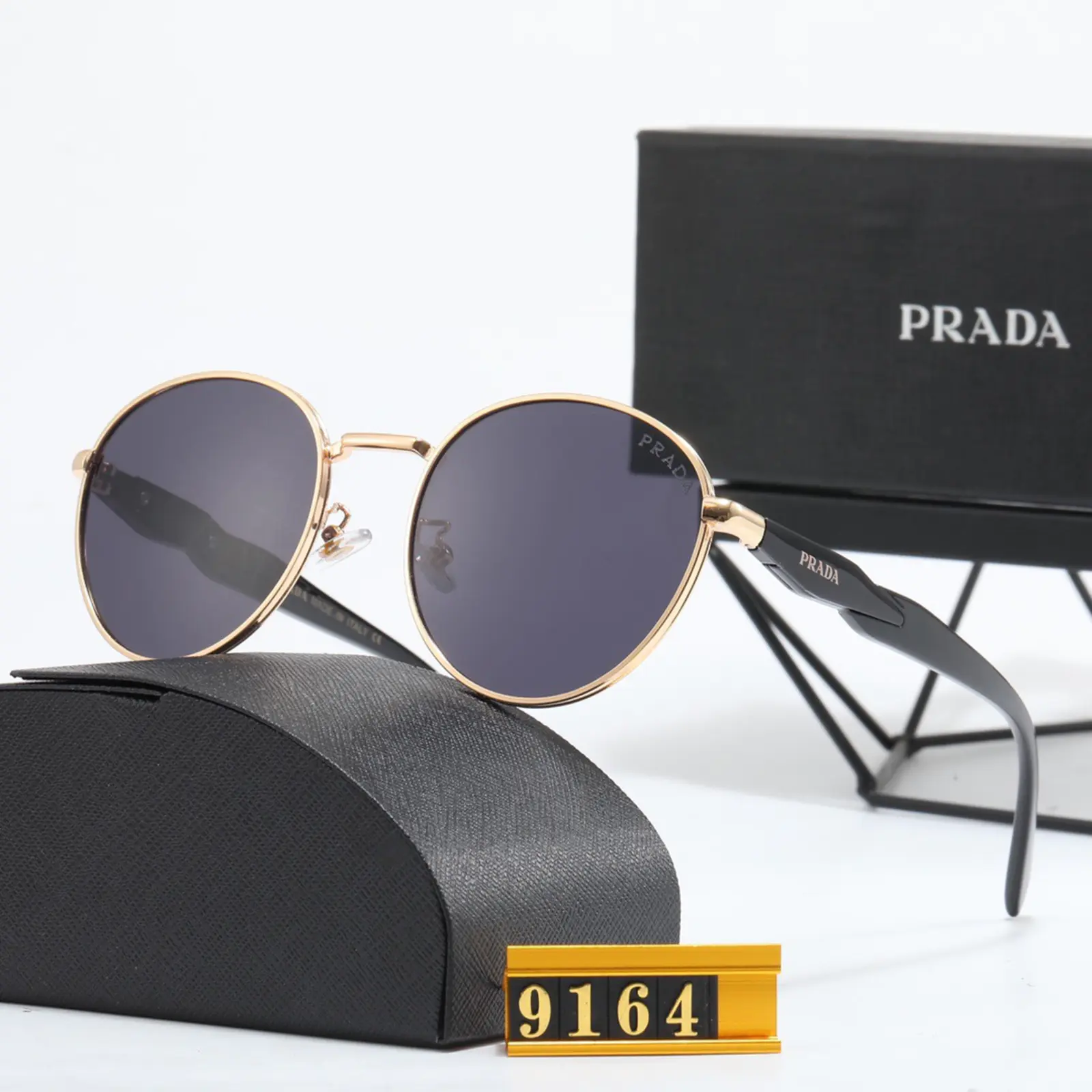 Prada サングラス S0007