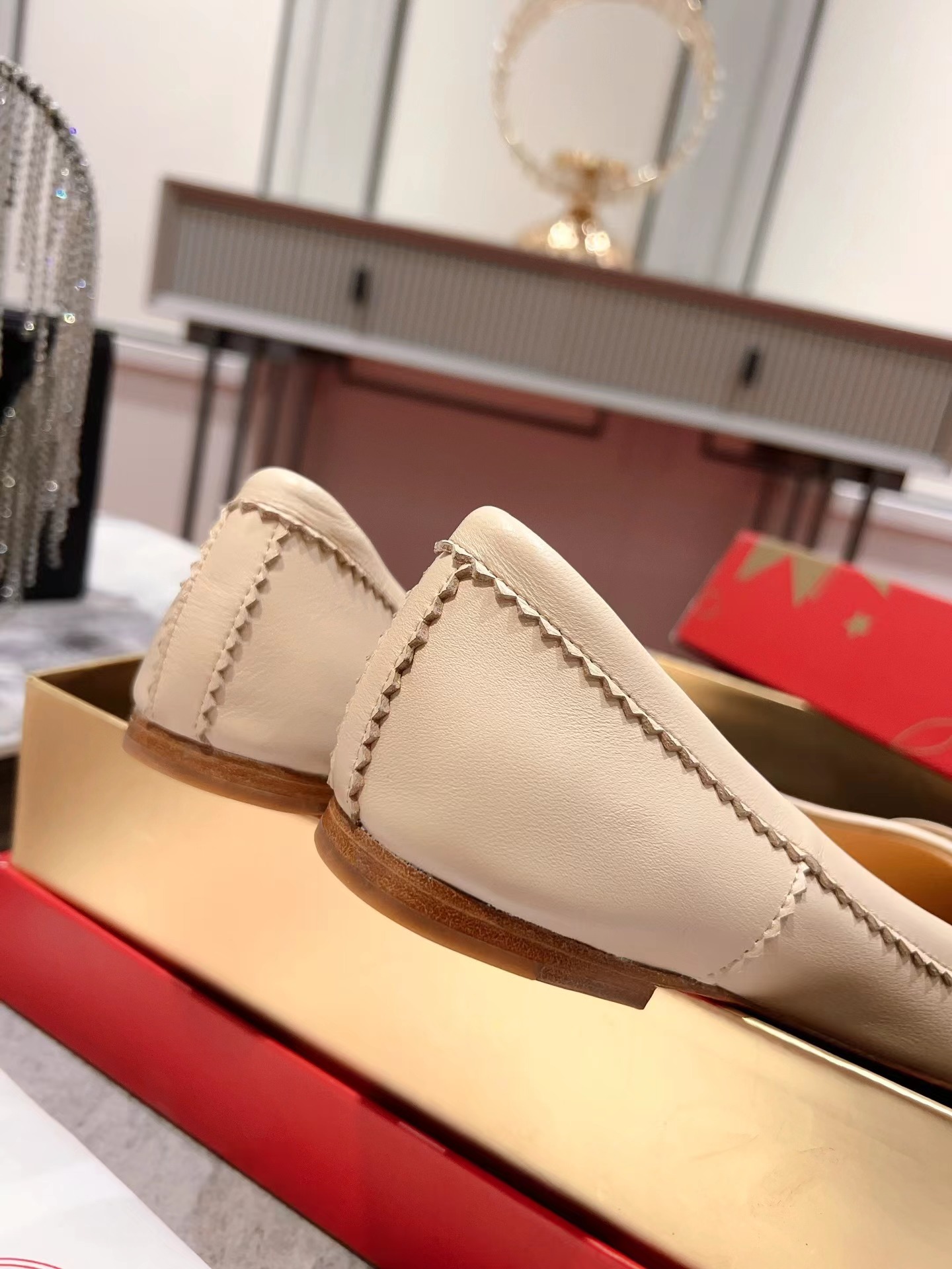 【Christian Louboutin】クリスチャン ルブタン Mamadrague Ballerinas Nappa Leather Leche Beige-高島屋オンラインストア - 公式