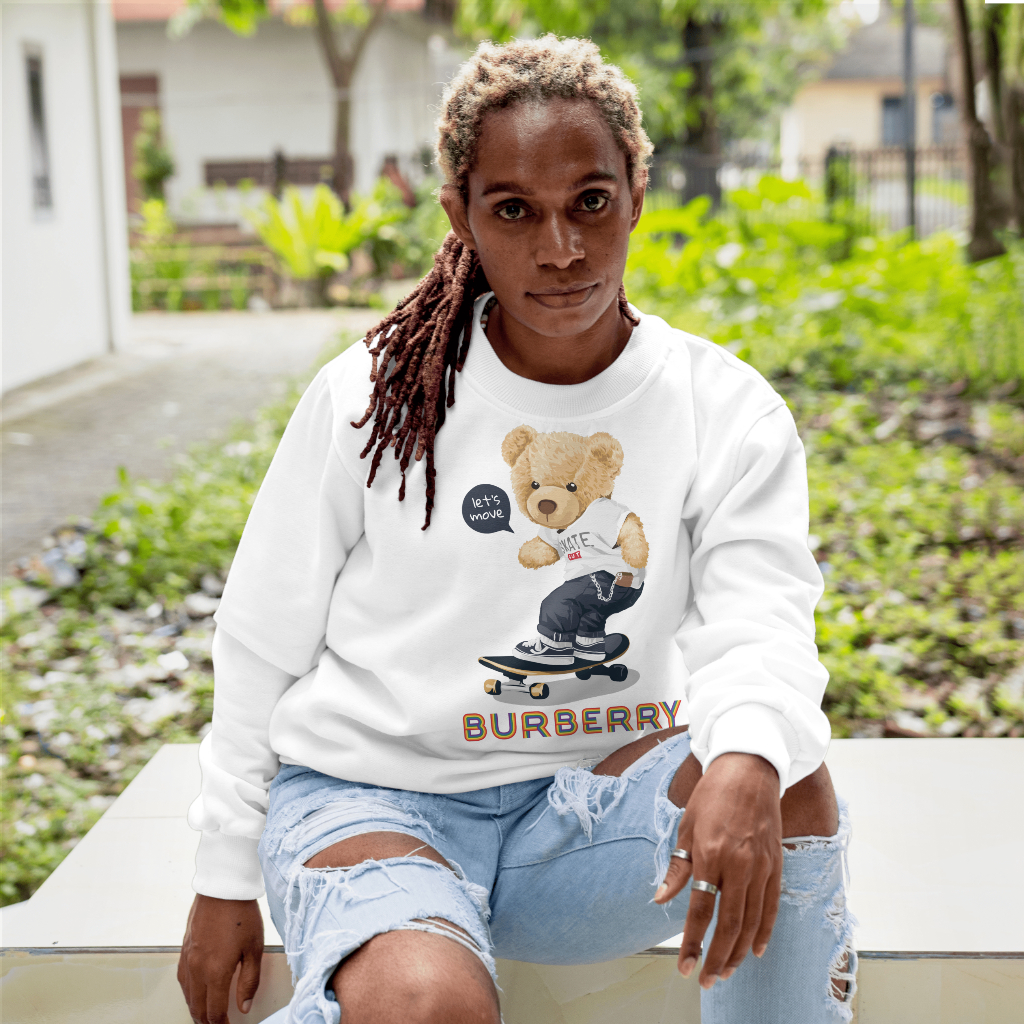 Burberryスウェット クル パーカー プリント  綿　男女兼用