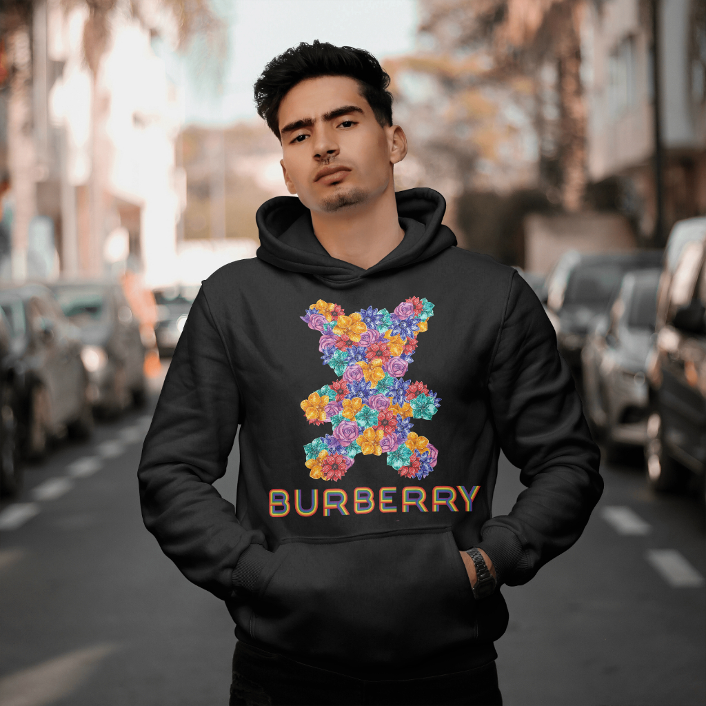 Burberryスウェット クル パーカー プリント  綿　男女兼用