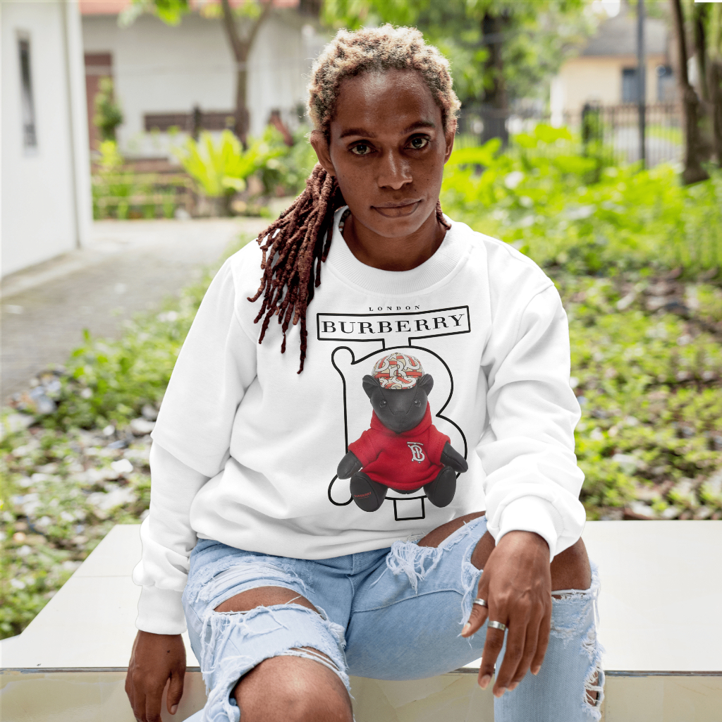 Burberryスウェット クル パーカー プリント  綿　男女兼用