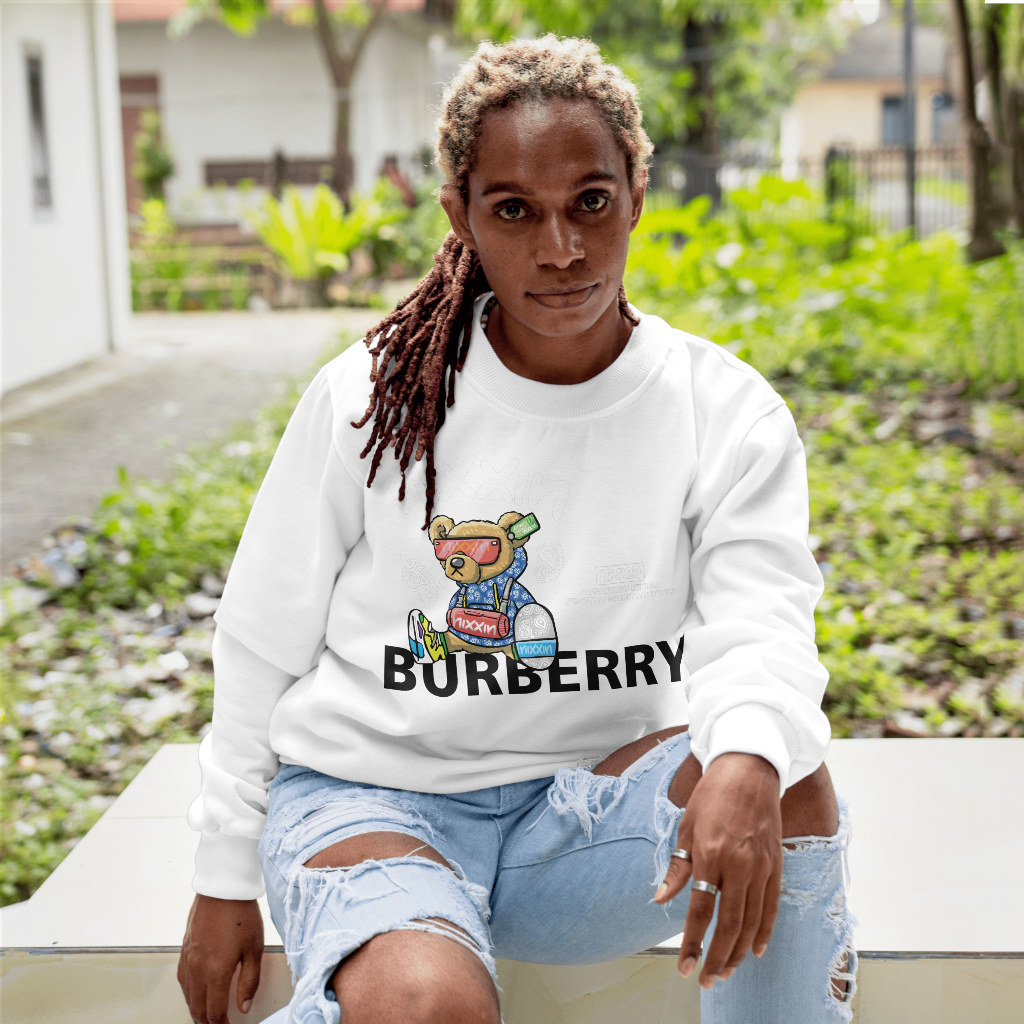 Burberryスウェット クル パーカー プリント  綿　男女兼用