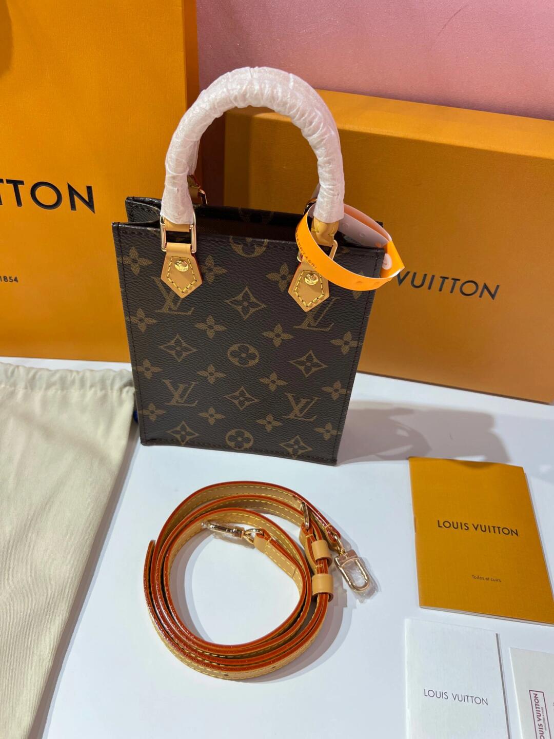 【SALE】LOUIS VUITTON/PETIT SAC PLAT BAG/２Way/ストラップ付 M57937