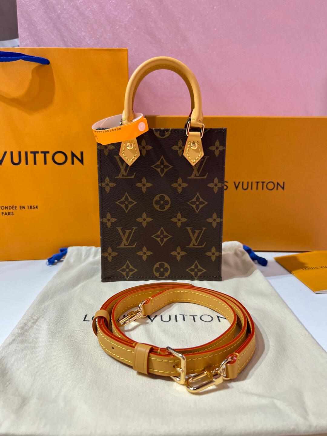 【SALE】LOUIS VUITTON/PETIT SAC PLAT BAG/２Way/ストラップ付 M57937