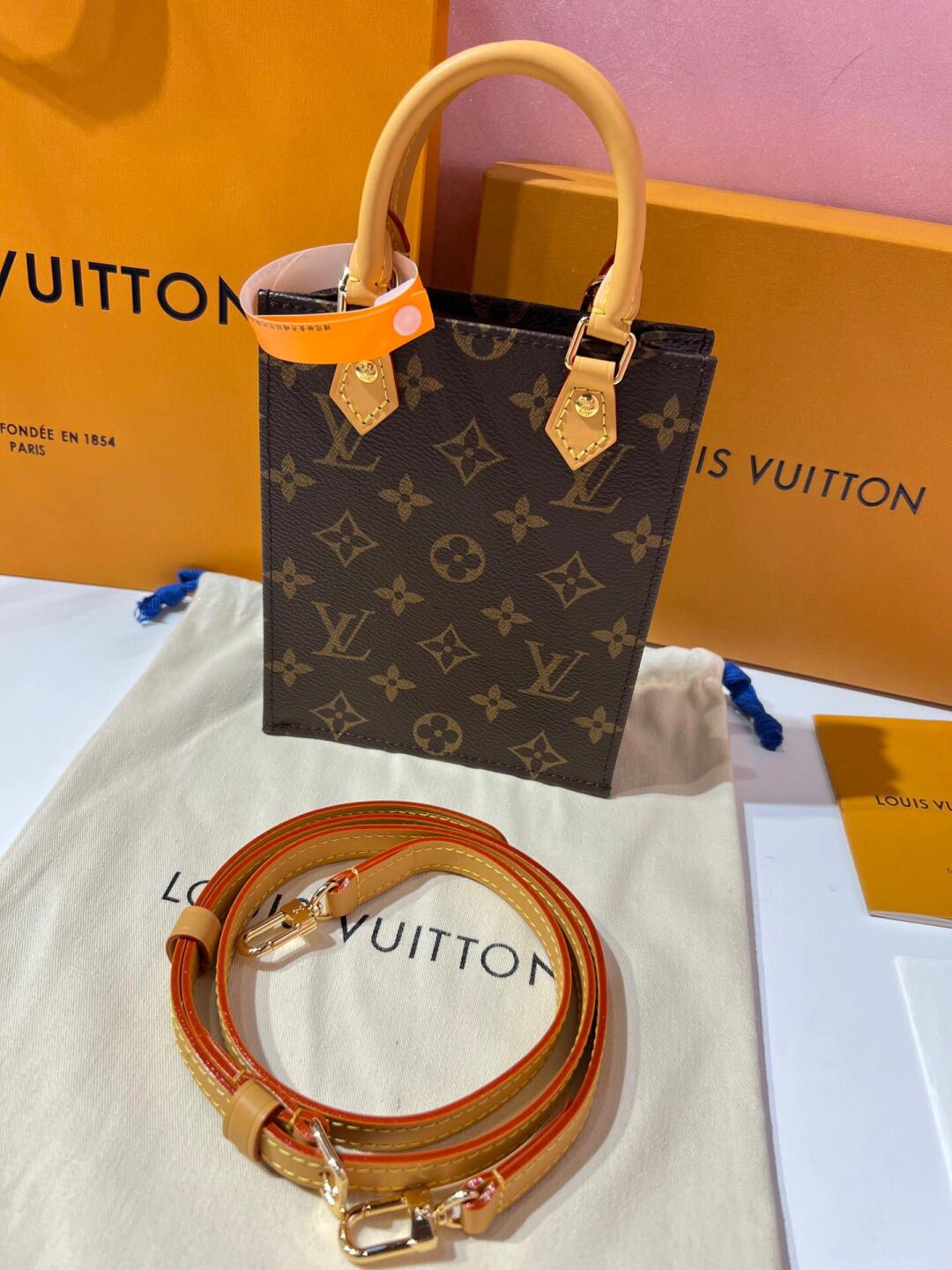 【SALE】LOUIS VUITTON/PETIT SAC PLAT BAG/２Way/ストラップ付 M57937