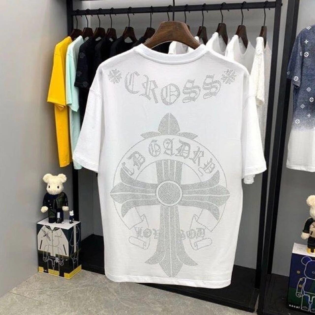 【Chrome Hearts】クロムハーツ Tシャツ サンスクリット文字 クロスラインストーン 半袖