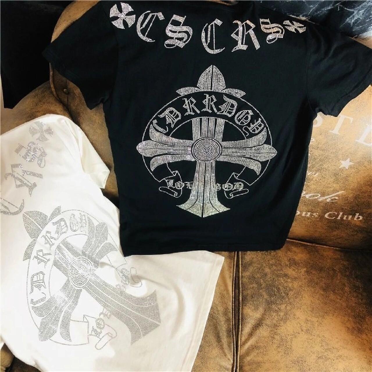 【Chrome Hearts】クロムハーツ Tシャツ サンスクリット文字 クロスラインストーン 半袖