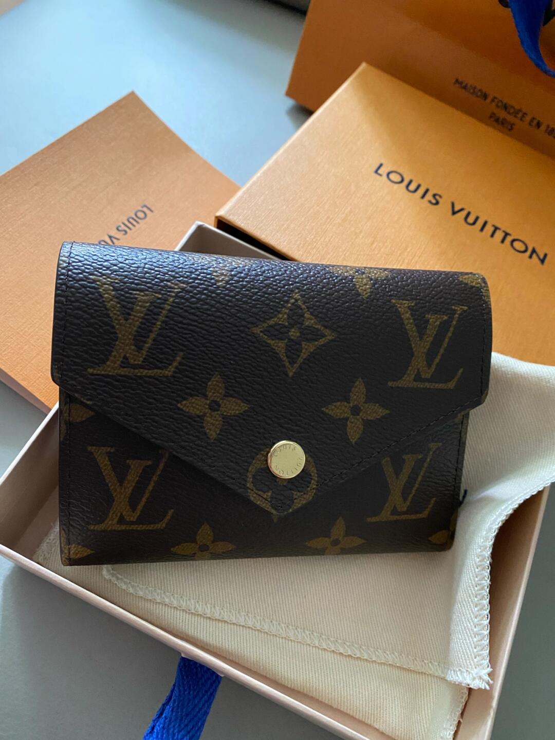 【高品質】人気★LOUIS VUITTON ポルトフォイユ・ヴィクトリーヌ ミニ財布 M62472 M41938  M62360 M62360 N41659 N64022 M80968 M81459 M81728 M64060 M64577-高島屋オンラインストア - 公式