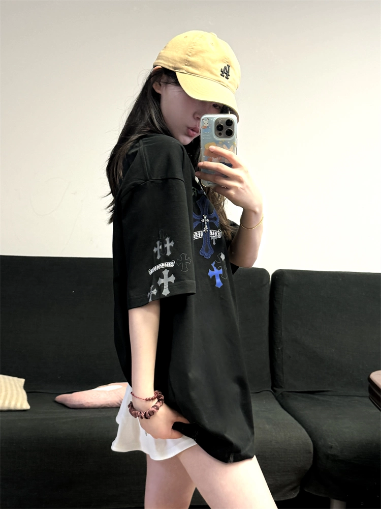 【Chrome Hearts】十字架 Tシャツ 2025年モデル 綿100％ ユニセックス 梵字刺繍入り 半袖