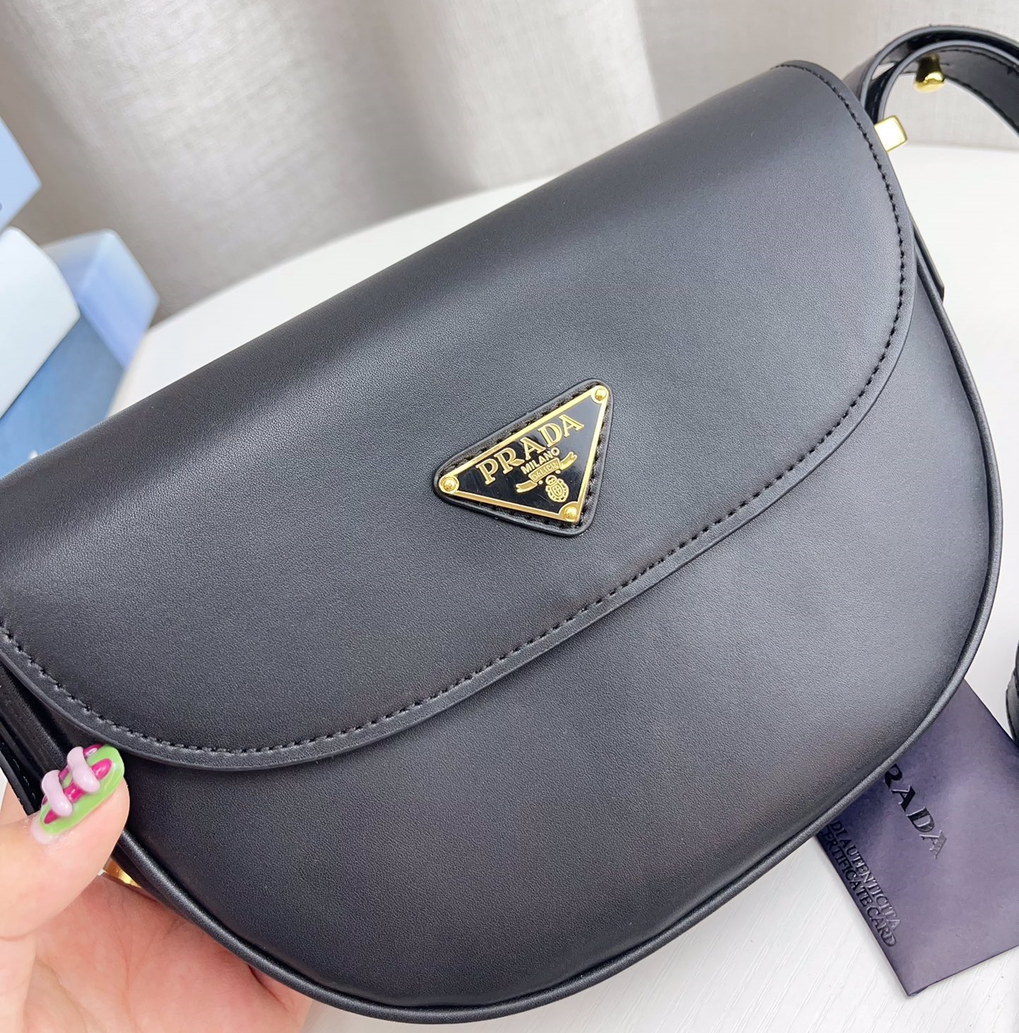 PRADA フラップ付 プラダ アーケ レザー ショルダーバッグ