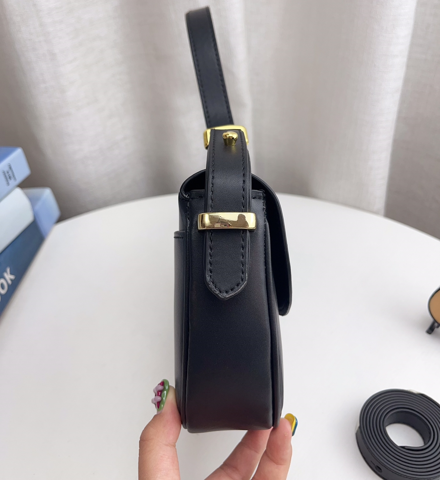 PRADA フラップ付 プラダ アーケ レザー ショルダーバッグ