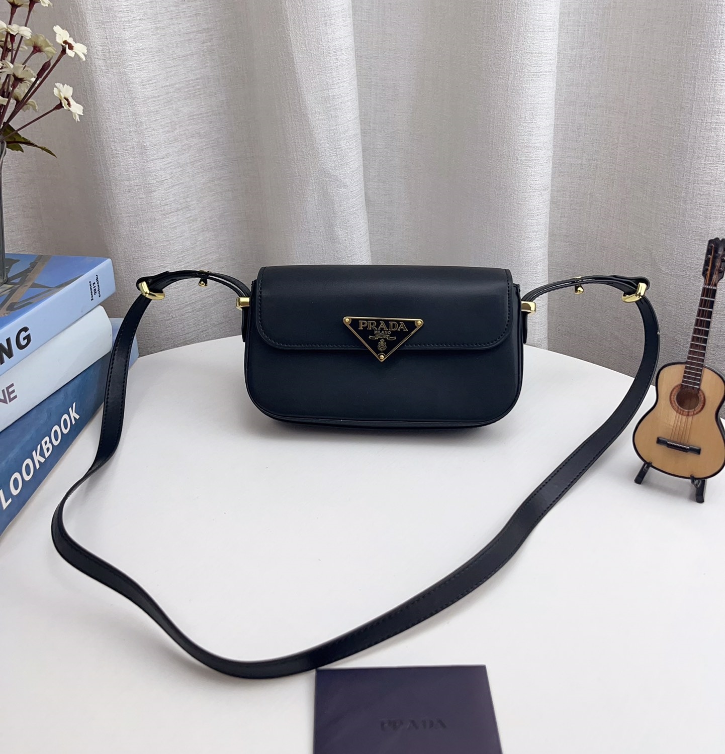 PRADA 25'新作 Leather shoulder bag レザー ショルダーバッグ