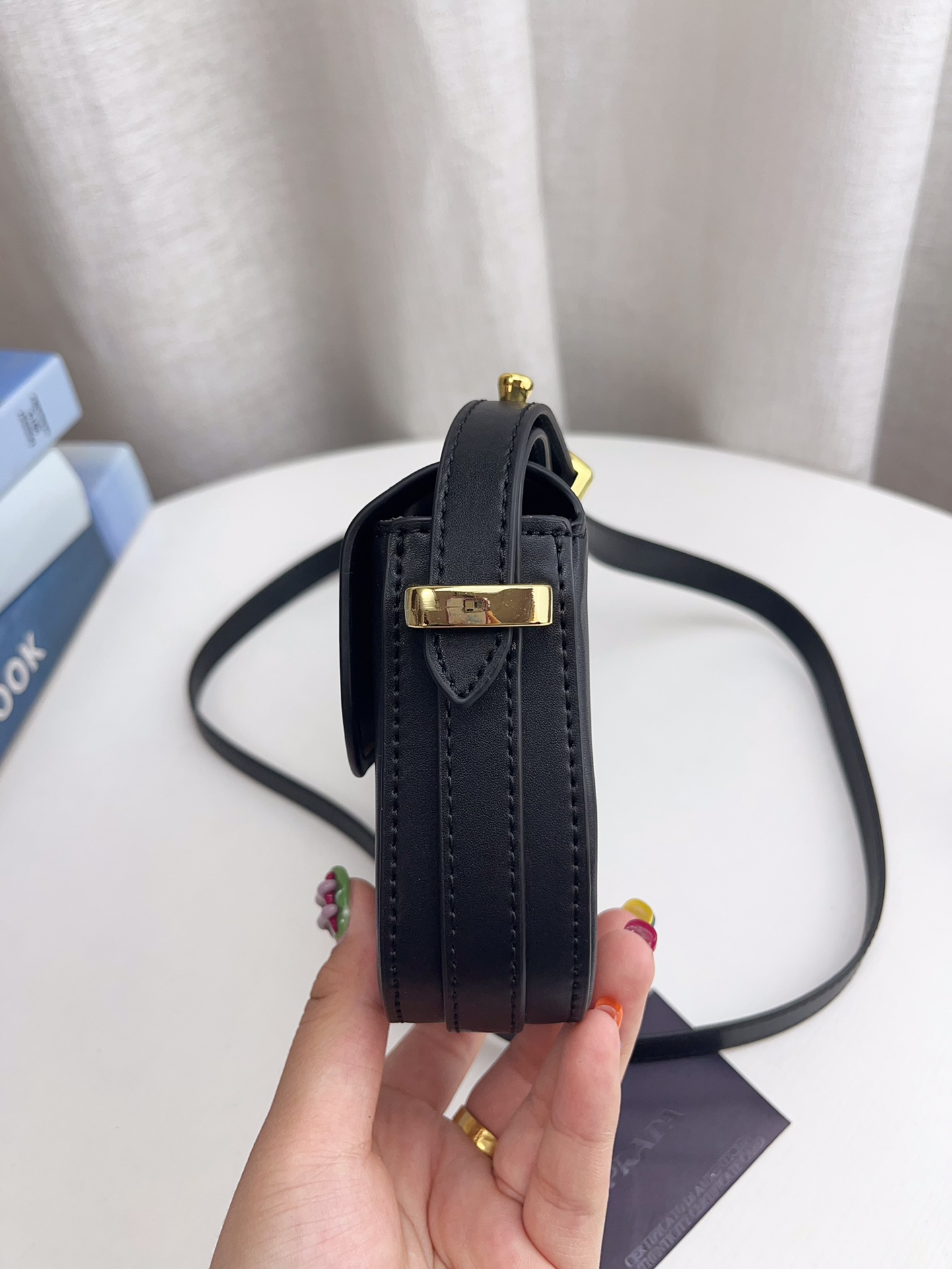 PRADA 25'新作 Leather shoulder bag レザー ショルダーバッグ