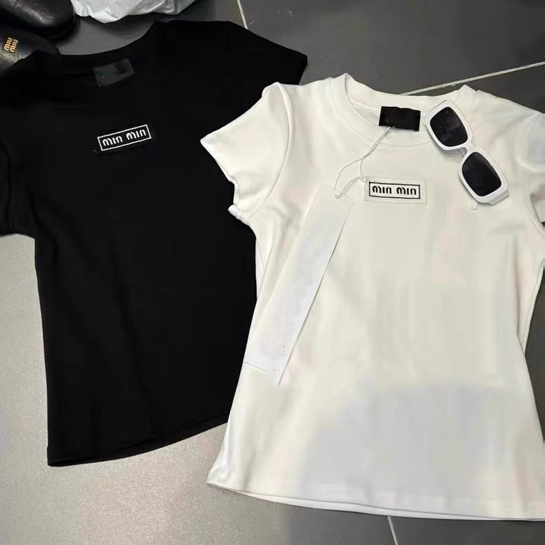 MIUMIU 2025春夏新作 クラシックアップリケ刺繍文字入り 半袖レディースTシャツ 4色