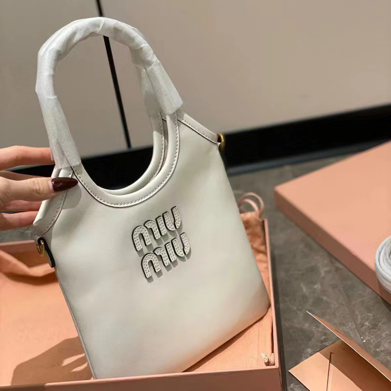 MiuMiu ミュウミュウ ロゴ アイビー IVY レザー ミニ2WAYバッグ