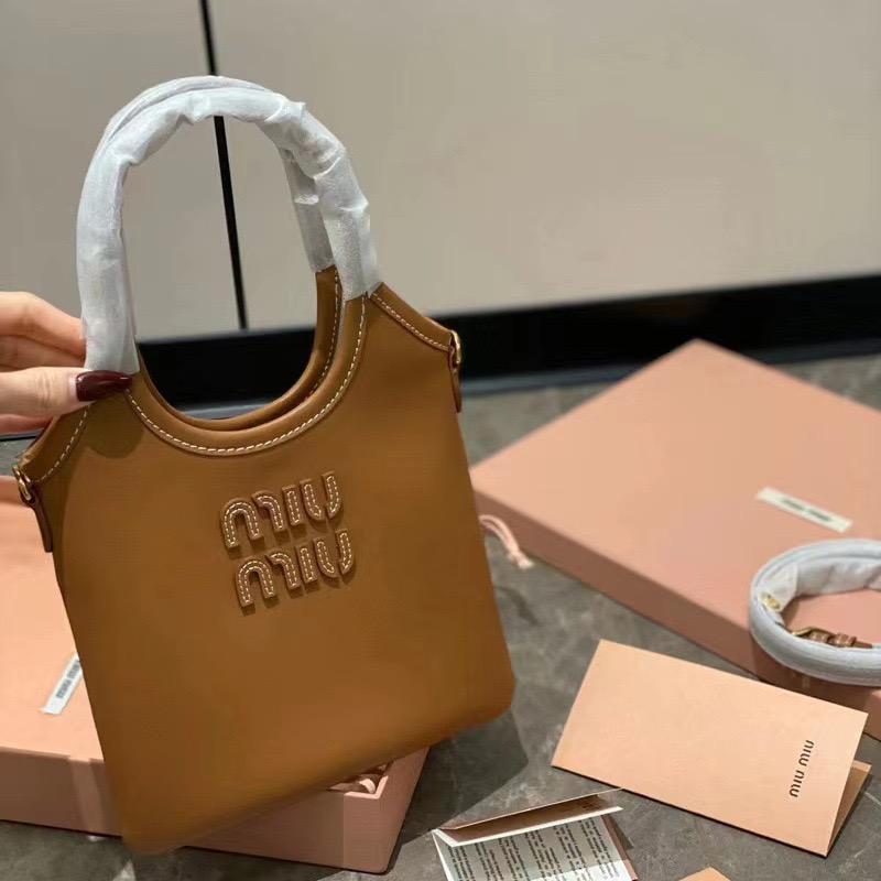 MiuMiu ミュウミュウ ロゴ アイビー IVY レザー ミニ2WAYバッグ