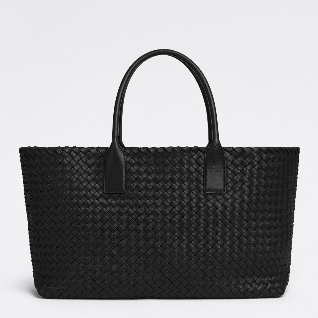 【BOTTEGA VENETA】堀田真由さん着用！憧れブランドで発見！ミディアムトートバッグ