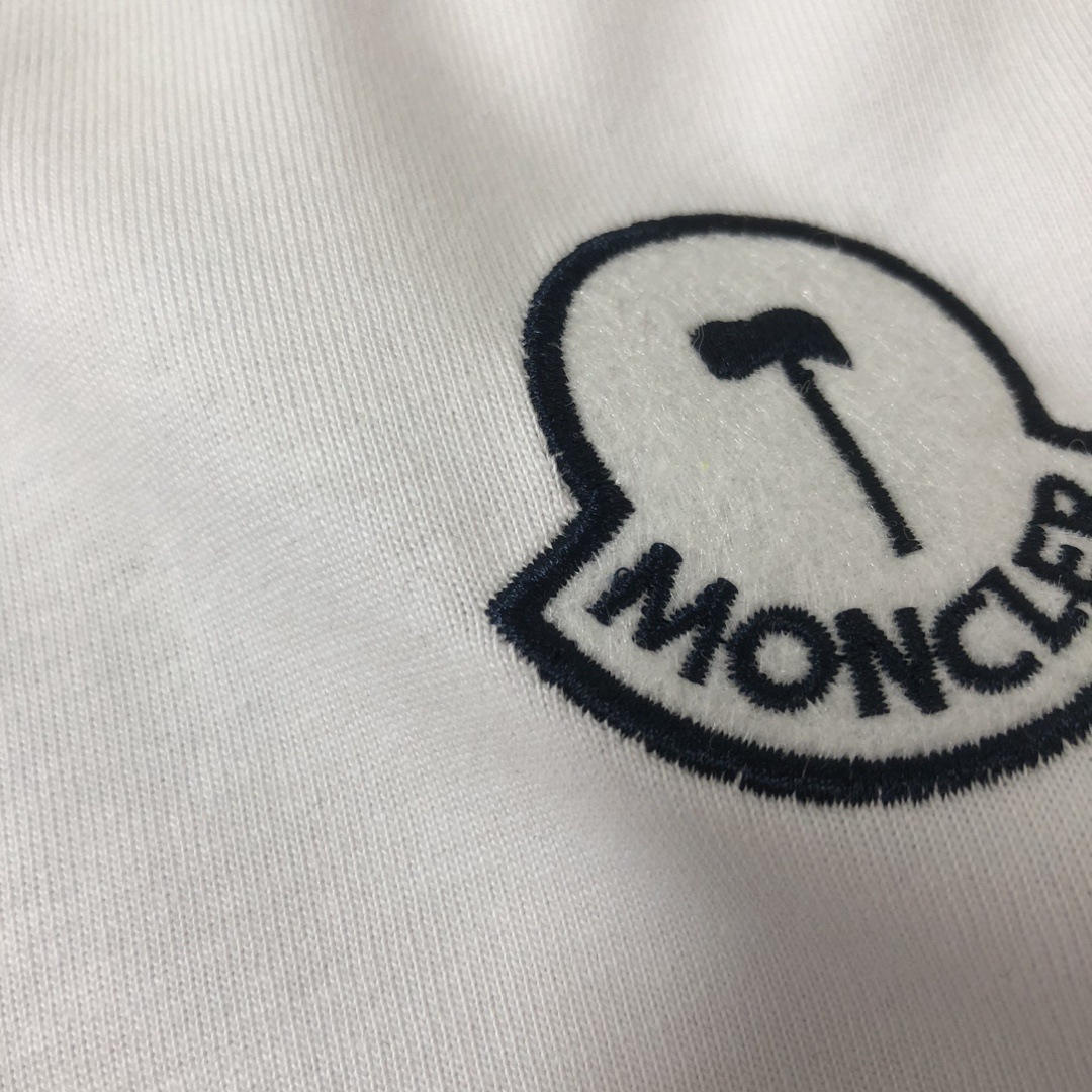 【Moncler】2025年新作 モンクレール メンズ 半袖 ラウンドネック 刺繍Tシャツ MC003