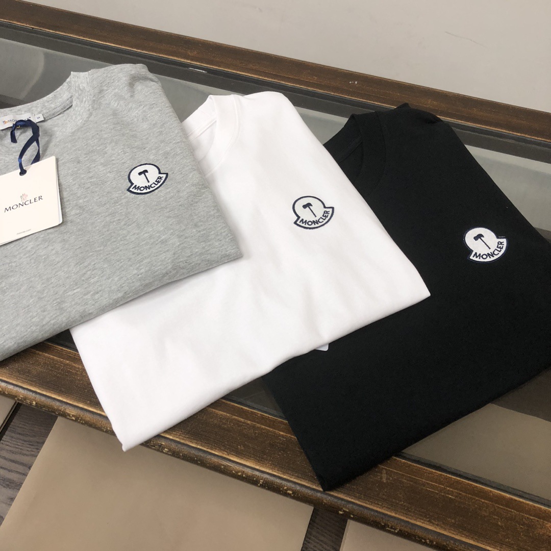 【Moncler】2025年新作 モンクレール メンズ 半袖 ラウンドネック 刺繍Tシャツ MC003