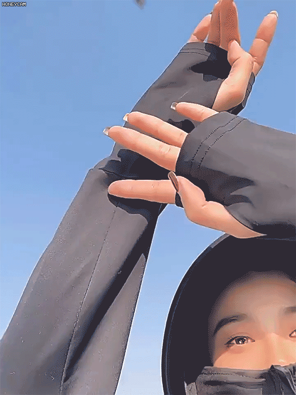 【50倍日焼け止め】男女兼用の薄手の日焼け止めパーカー