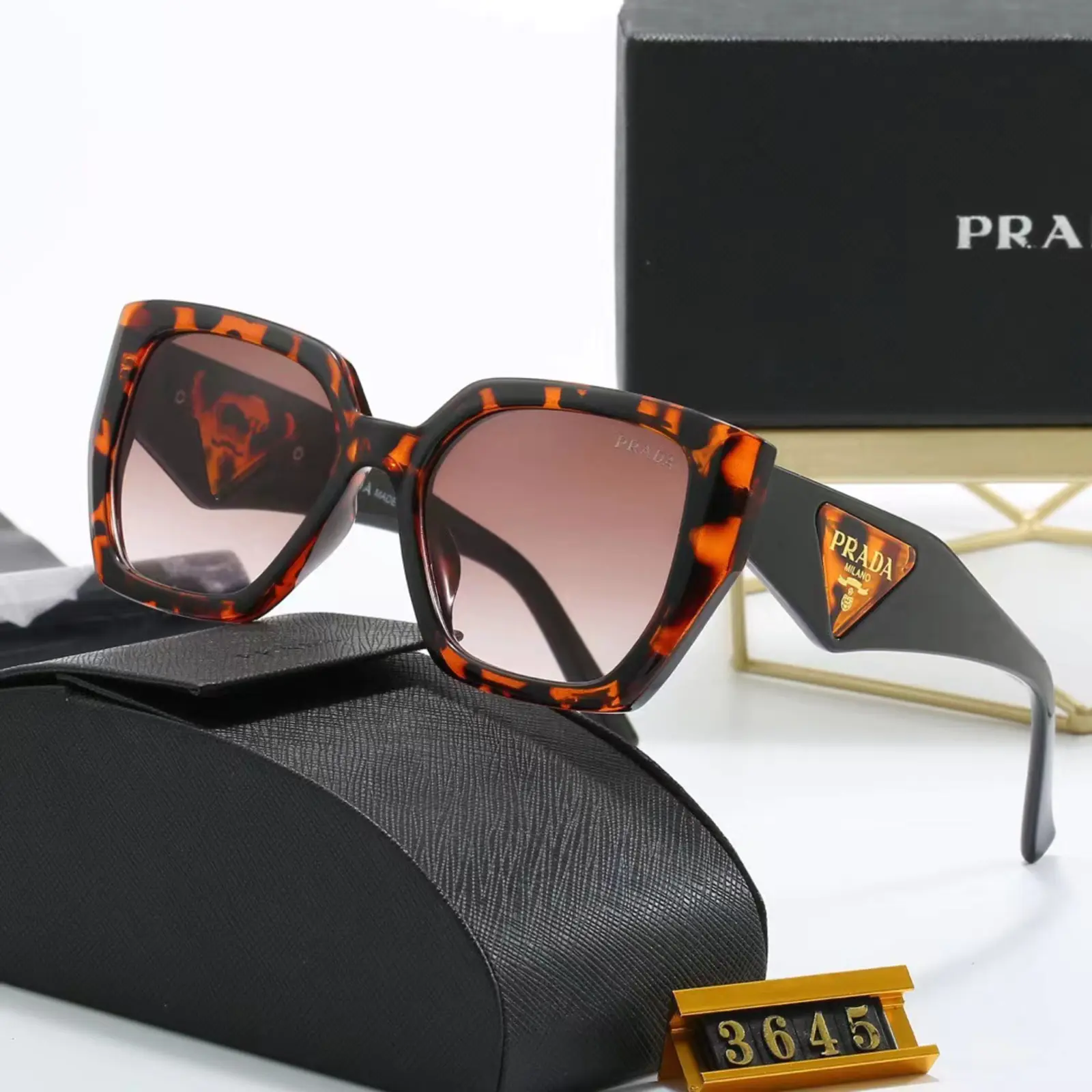 Prada サングラス S0005
