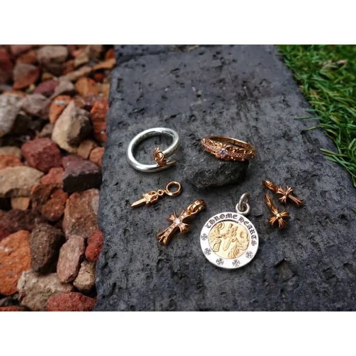 【国内発送/直営店】クロムハーツ 平野紫耀が愛用！●先着順！ ベビークラシック フローラル クロス ダイヤモンド リング #17 22K イエローゴールド 指輪