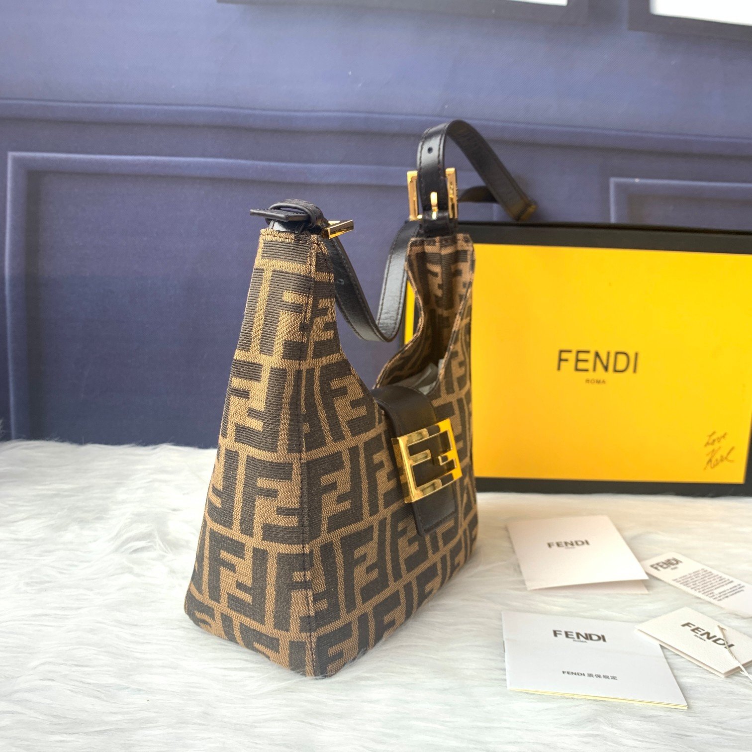 FENDIフェンディ ショルダーバッグ 18x9x20 cm-高島屋オンラインストア - 公式