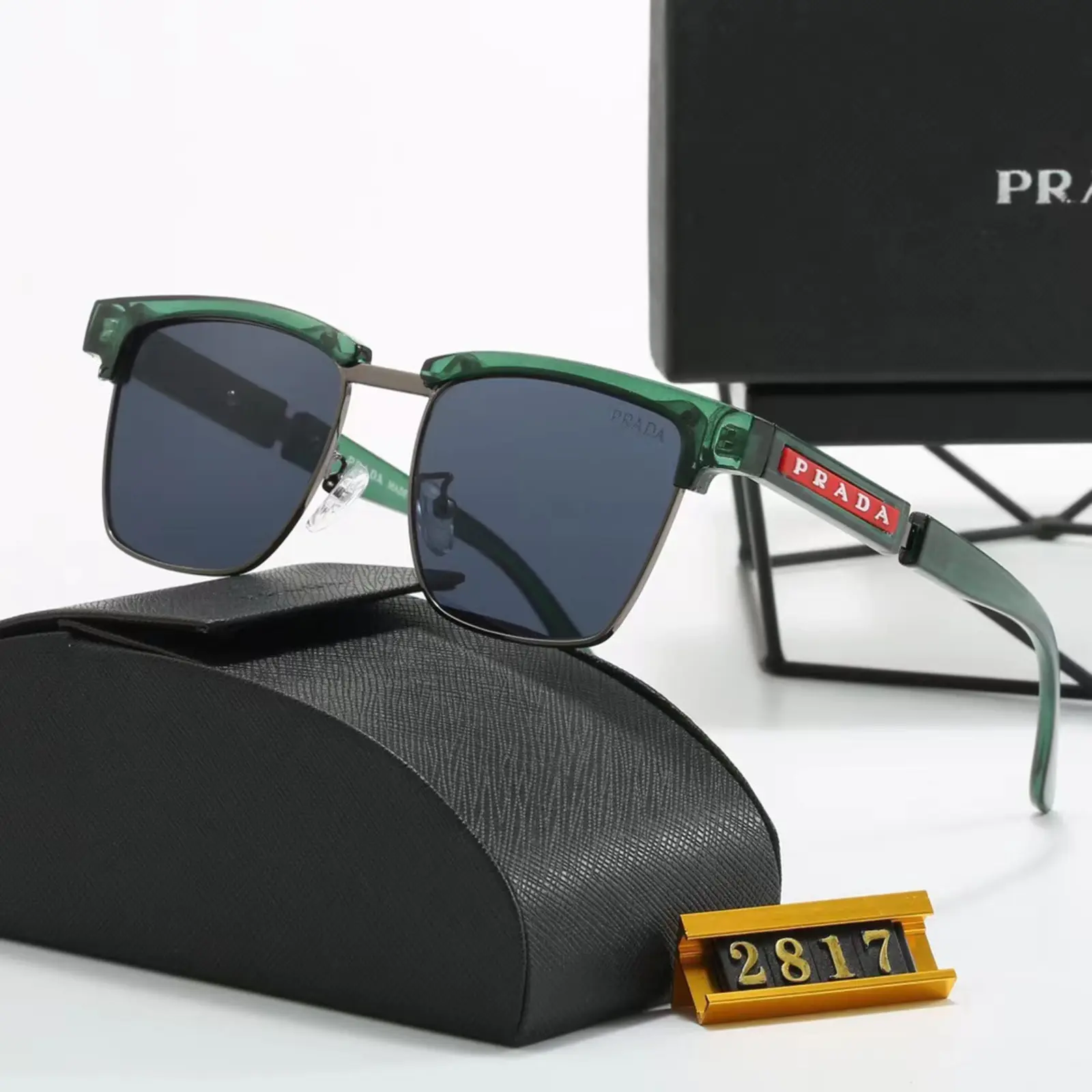 Prada サングラス S0009