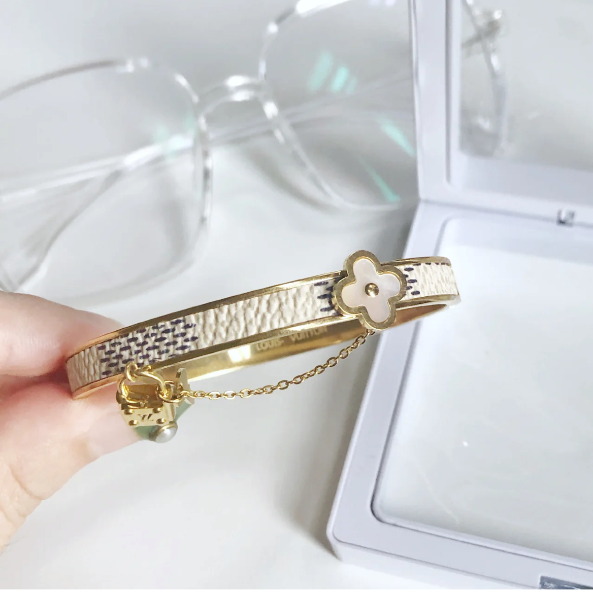 【国内発送/直営店】人気のブレスレット