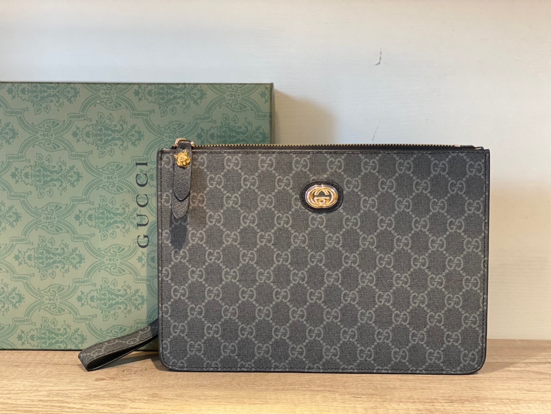 Gucci（グッチ）クラッチバッグ 27x18x3cm