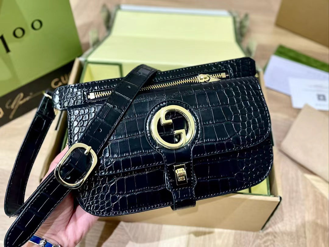 【GUCCI】グッチ Blondie ファニーパック クロスボディバッグ