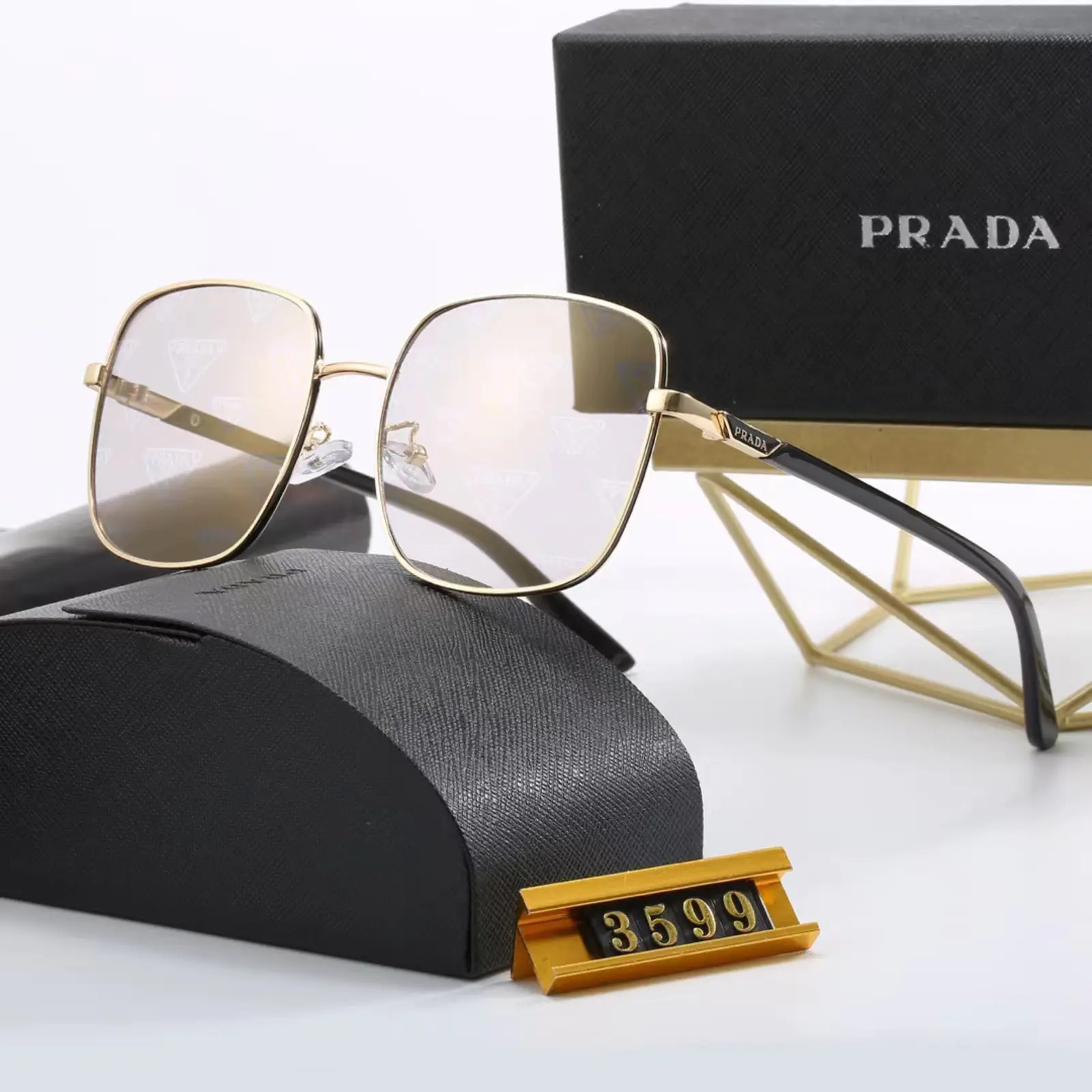 Prada サングラス S0015