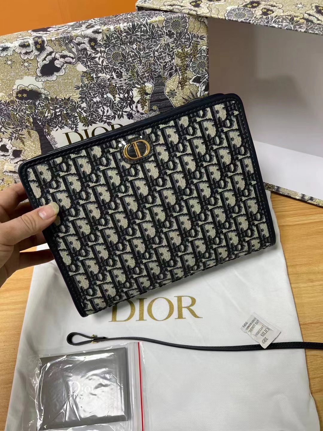 Dior ディオール クラッチバッグ 26*19.5*7 cm – 高島屋オンライン