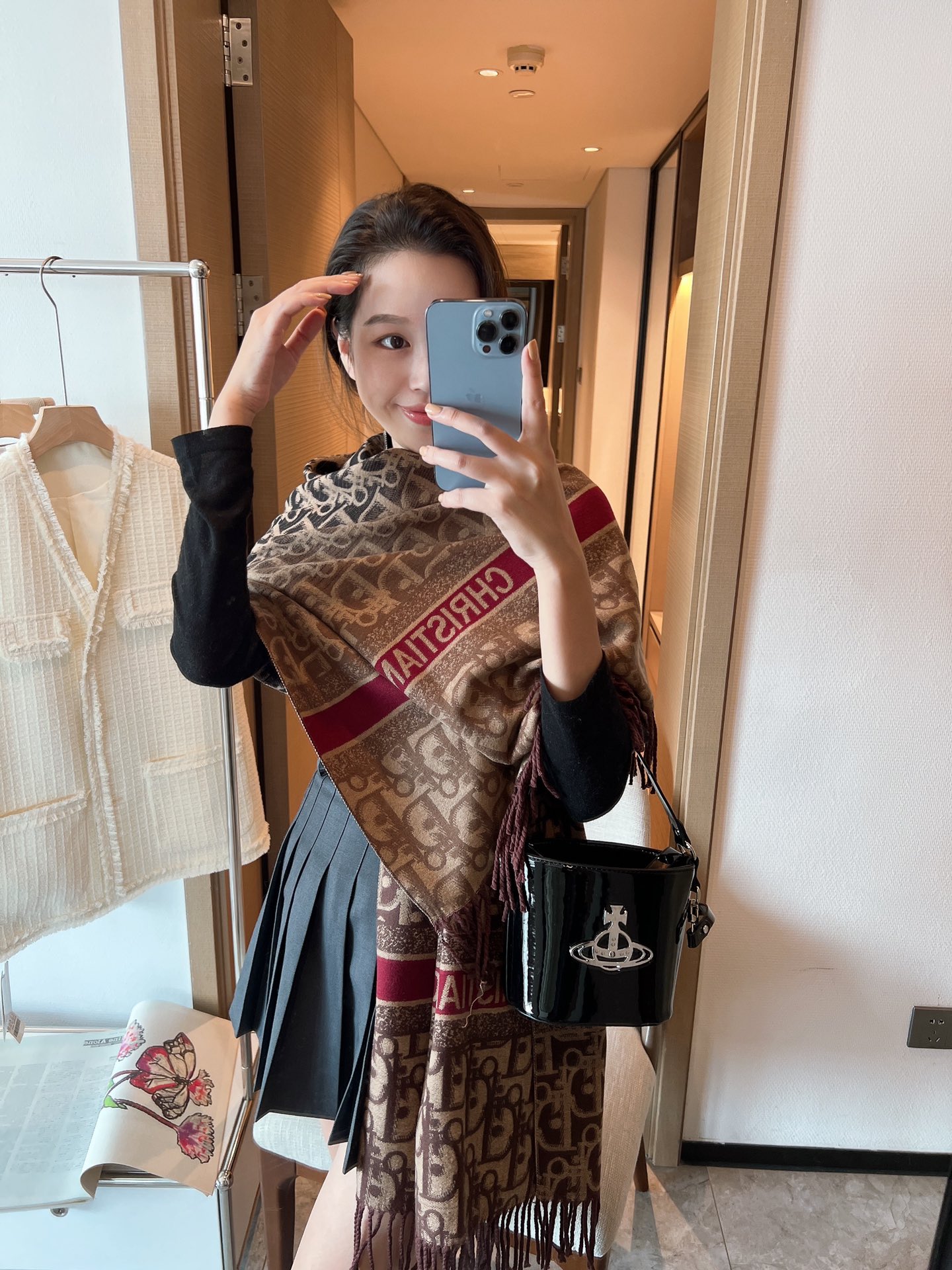 【Dior】最新のグラデーションスカーフ-高島屋オンラインストア - 公式